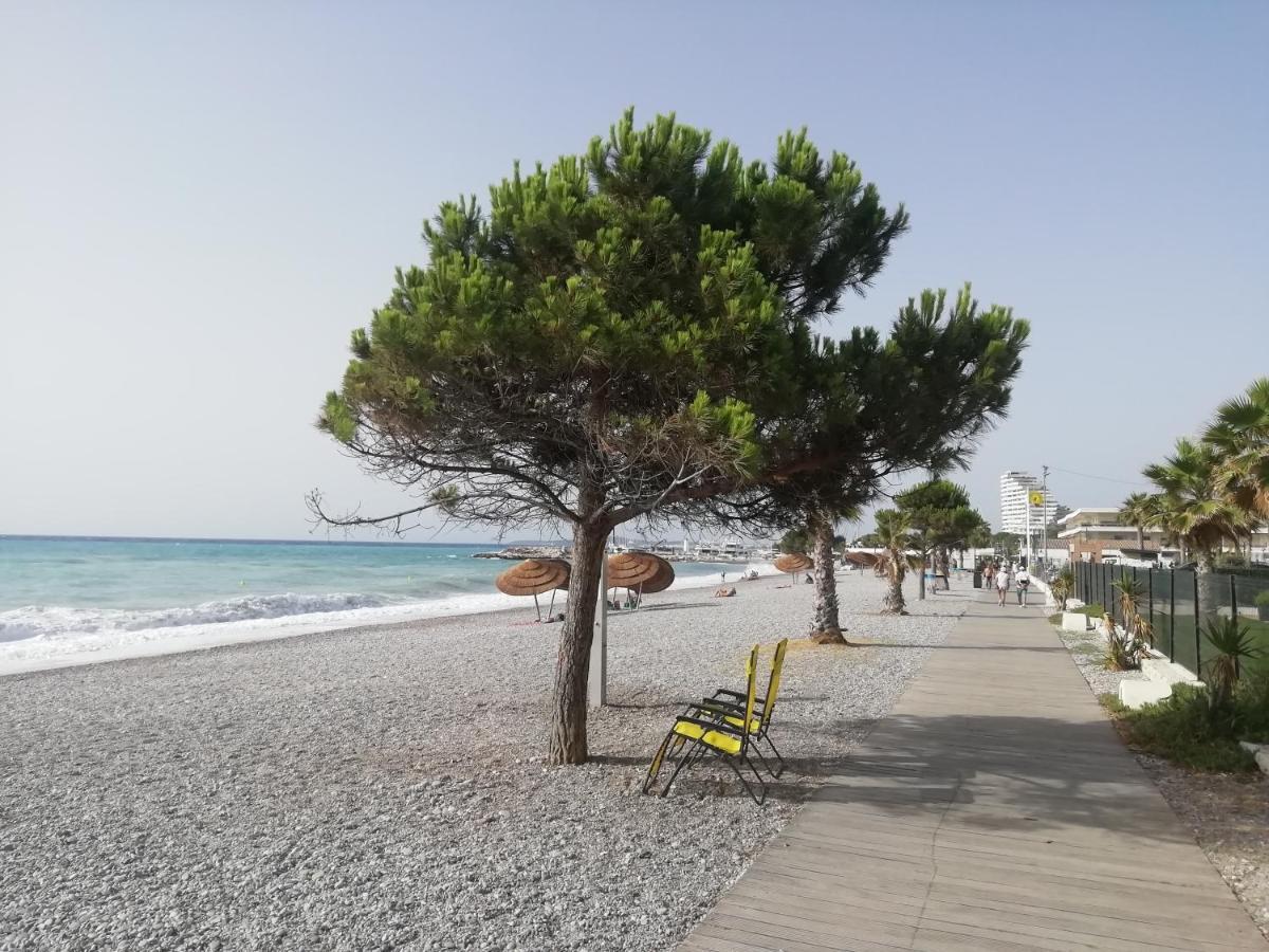 Cote D'Azur Joli Studio 50M Plage, Climatisation , Parking. วิลล์เนิฟ-ลูเบ ภายนอก รูปภาพ