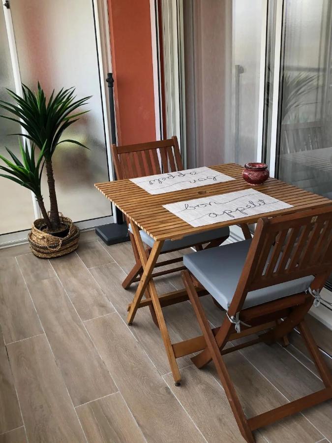 Cote D'Azur Joli Studio 50M Plage, Climatisation , Parking. วิลล์เนิฟ-ลูเบ ภายนอก รูปภาพ